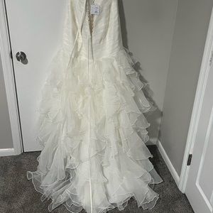 Brand new wedding dress